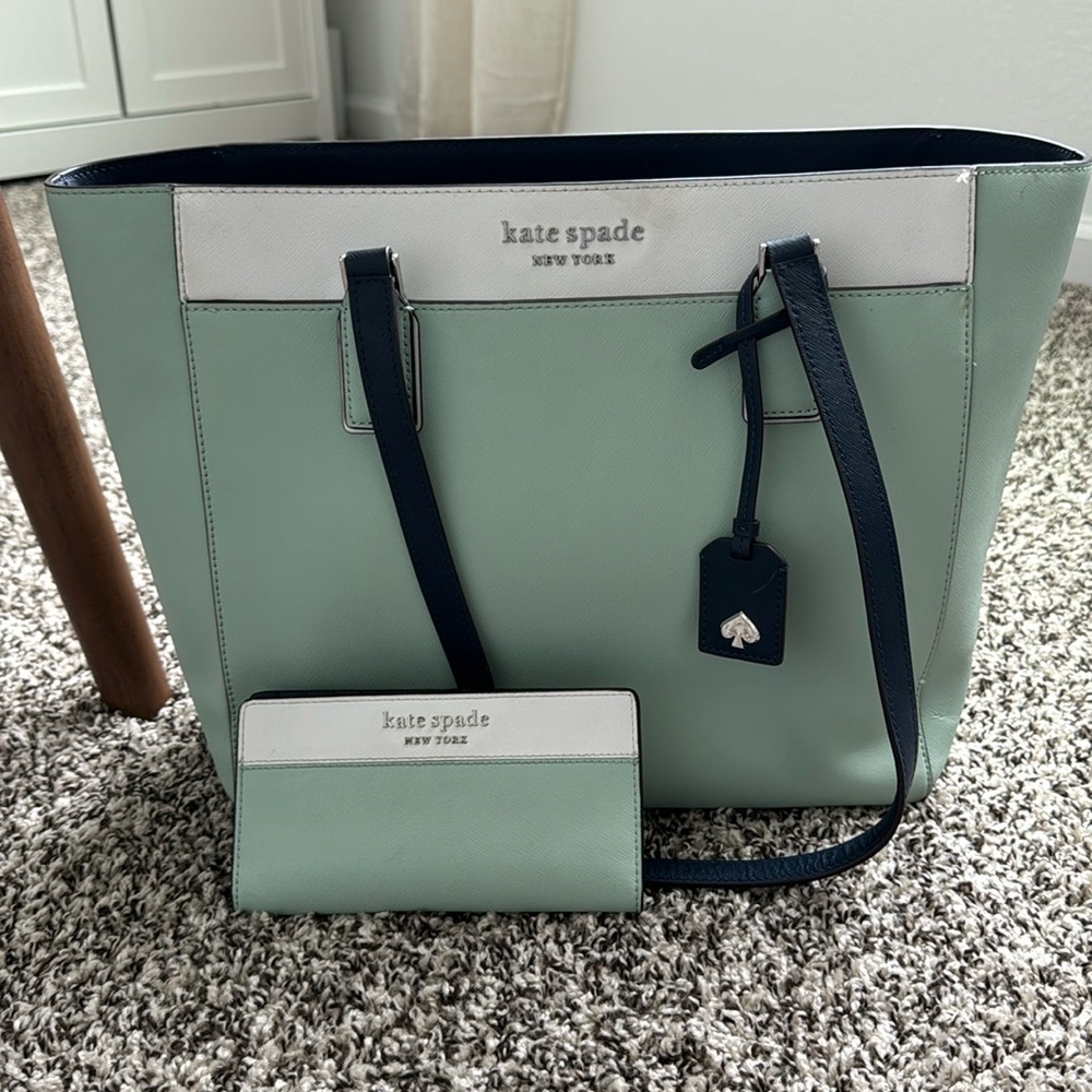 Kate Spade tote and matching wallet. Aqua, navy and white.